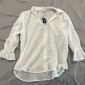 New with tags white sheet top with cute sleeves